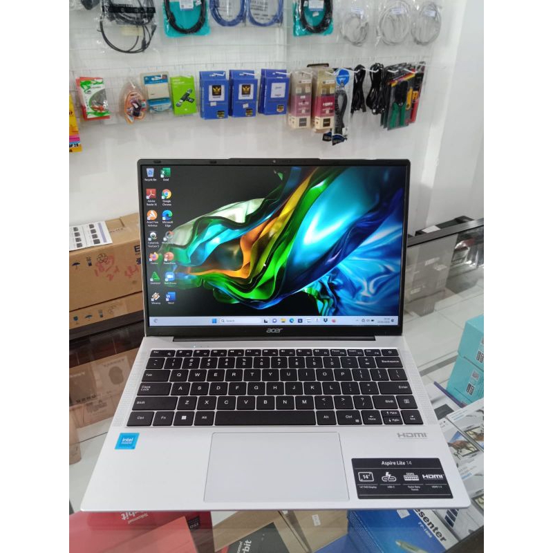 Laptop Acer Aspire Lite AL14 C0G4