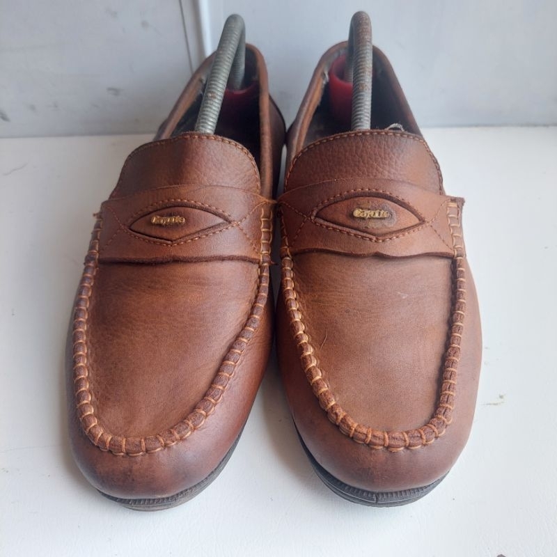 sepatu loafer second merk cayotte size 42