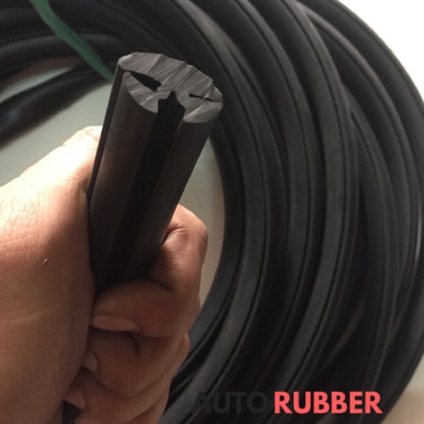 Karet kaca H sedang  karet panel kaca