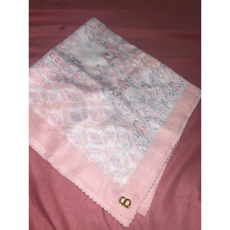 preloved scarf buttonscarves