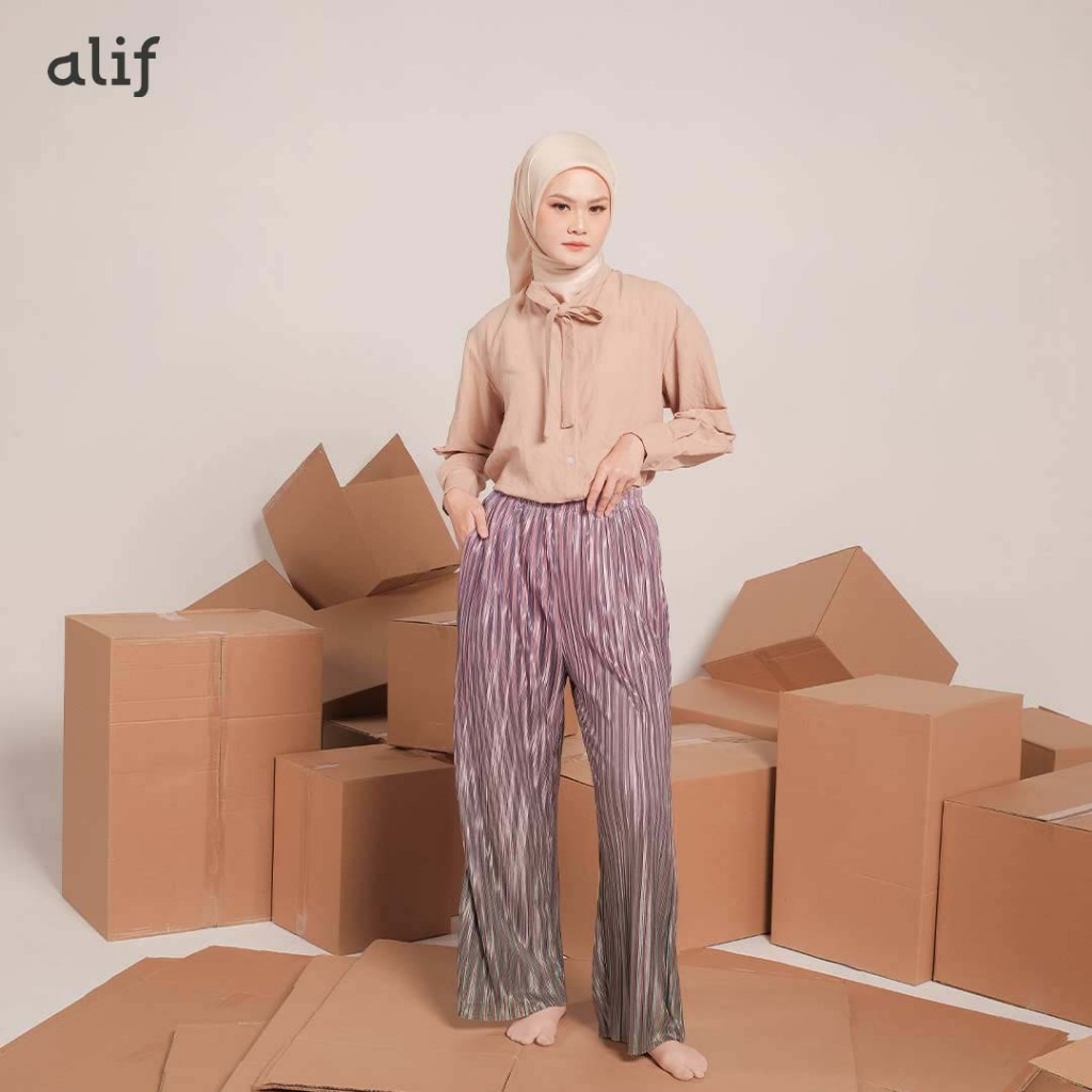 Alif Modern Wear - Celana Kulot Pleats Plisket Motif - Gradient in Lilac Sage