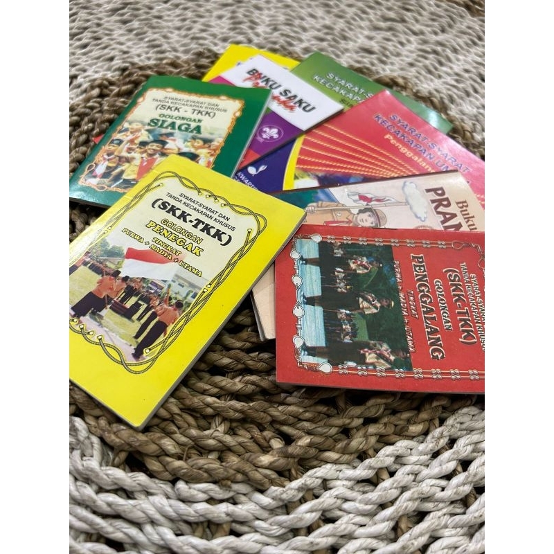 

Buku-buku pramuka Sku, buku saku, Skk-Tkk ( Penggalang, penegak, siaga)