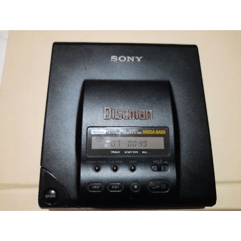 Sony D303 Discman cd player portable