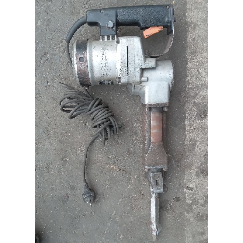 Mesin bor bobok makita HM1201 body besi bekas,mesin ori