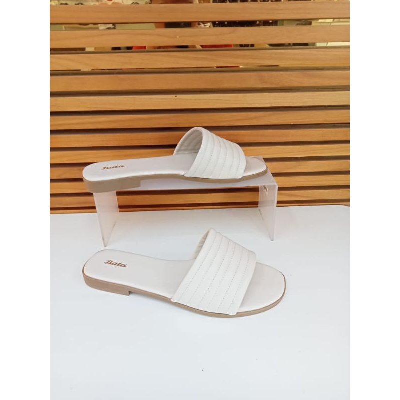 bata sandal wanita