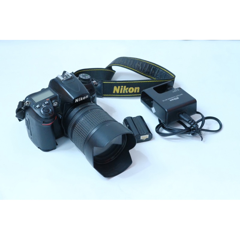 NIKON D7000 + LENSA NIKON 18-105mm