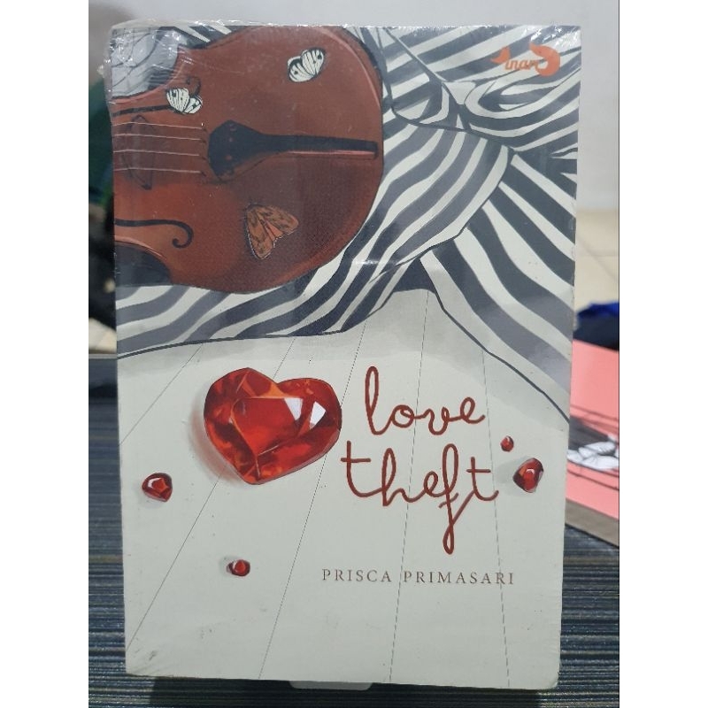 Love Theft - Prisca Primasari