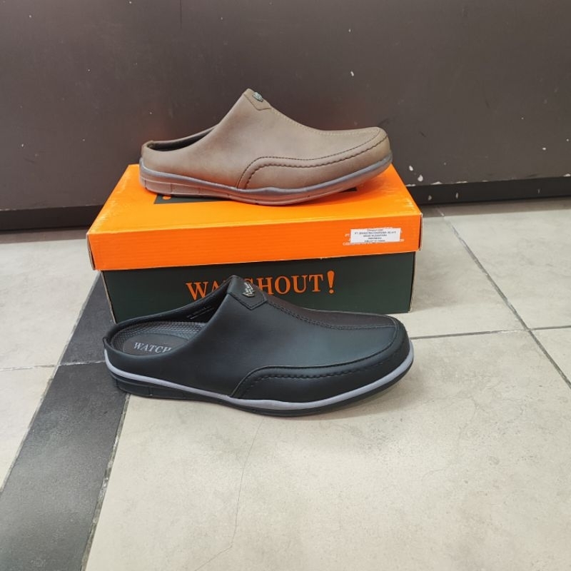 Sepatu Bustong watchout