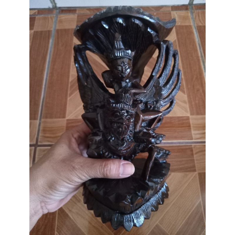 Patung Garuda Wishnu dari ukiran kayu uk. -/+ 22 cm