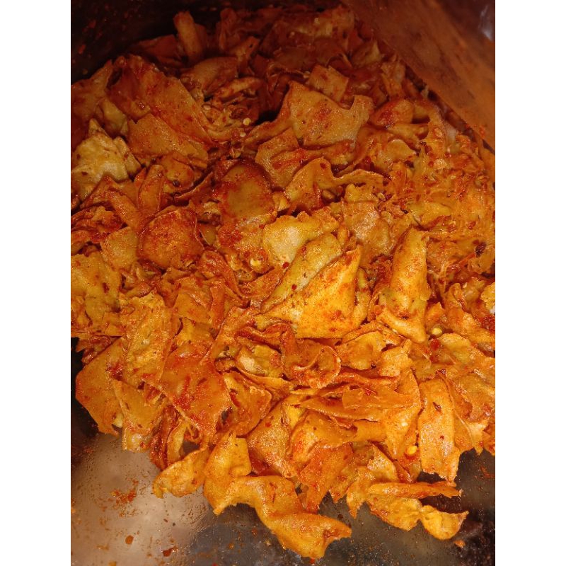 

kripik kriwil singkong extra pedas wangi daun jeruk