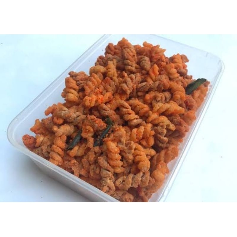 

Makaroni ulir pedas daun jeruk kemasan Box full