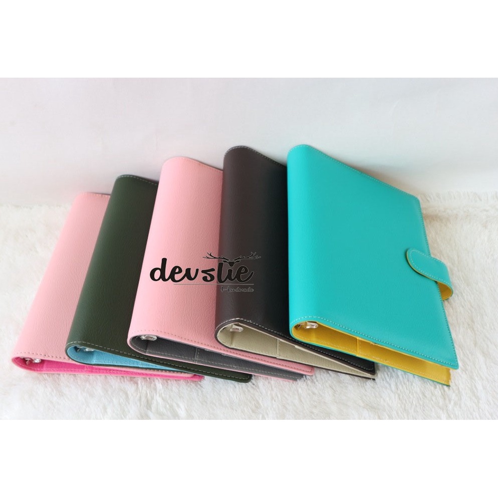 

Terbaru Binder READY Polos Kombinasi A5 2ring NTA