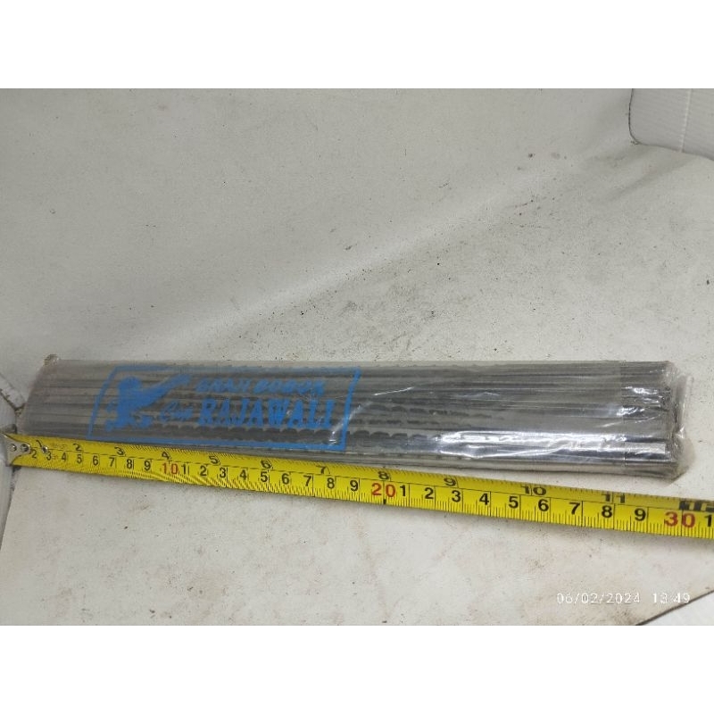mata gergaji bobok super panjang 30 cm dari baja buatan pandai besi Jepara