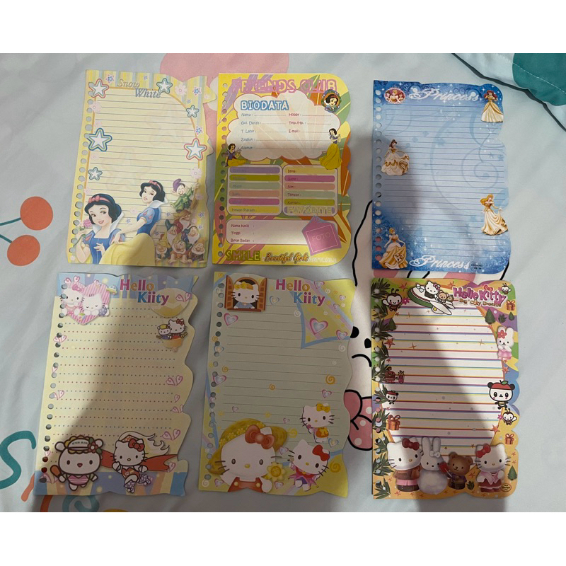 

kertas binder/ loose leaaf new hello kitty princess snow white