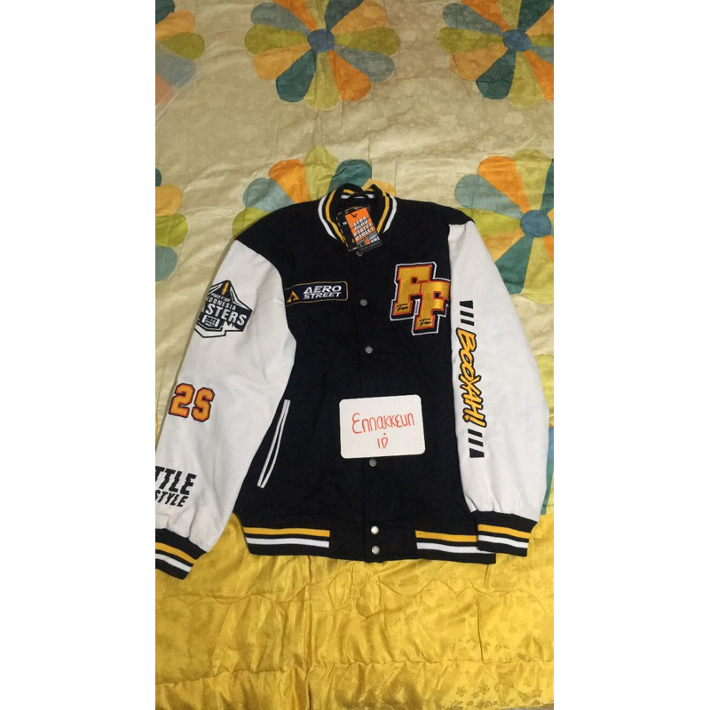 Aerostreet varsity x free fire