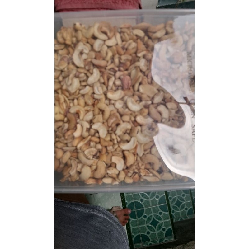 

kacang mede mete patahan mateng
