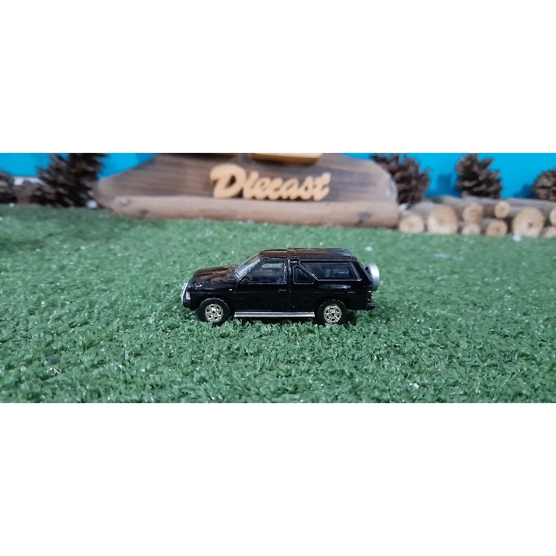 Diecast Miniatur Nissan Terrano skala 1:64