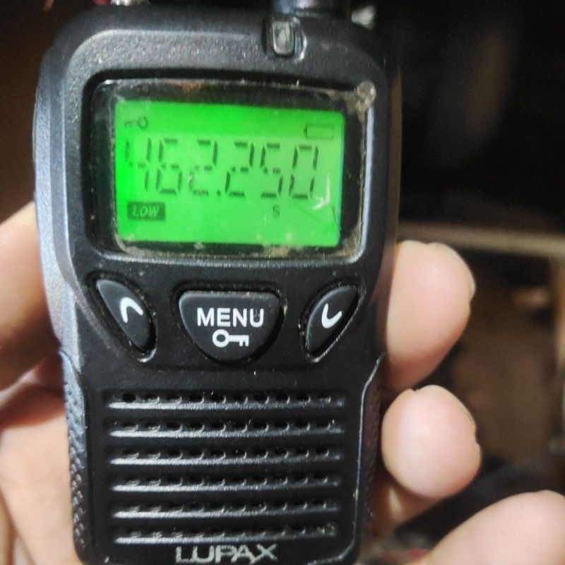 HT LUPAX UHF FM TRANSCEIVER T330 (2)