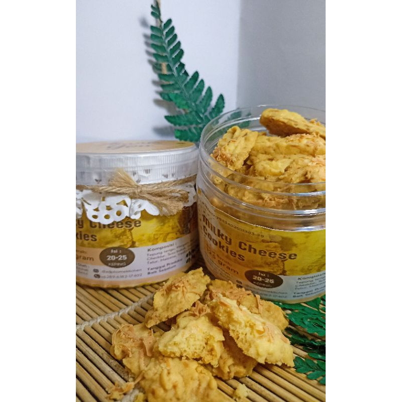 

Adp Milky Cheese Cookies Kukis Keju Renyah Toples 400ml
