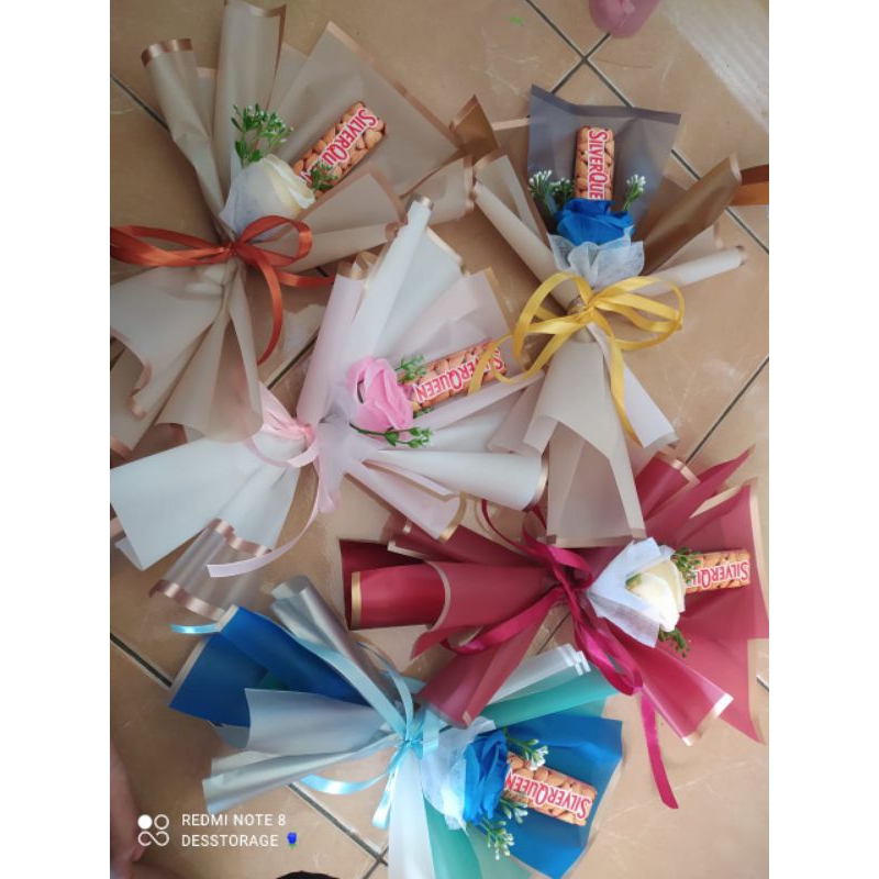 

Buket Cokelat/ Buket Silverqueen/buket Simple Valentine/ buket Valentine/ buket coklat / buket low budget/ buket murah /buket ulang tahun/ hadiah kado/buket wisuda/ buket anniversary/buket kecil/ buket mini/ buket wedding/buket angagement l