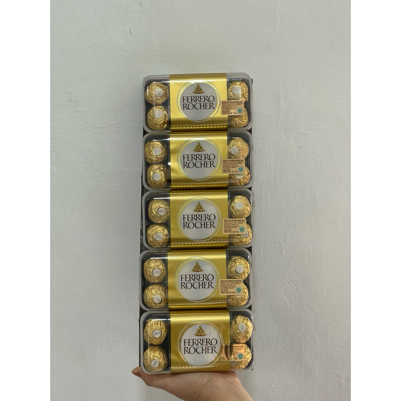 

Ferrero Rocher Coklat Premium Chocolate