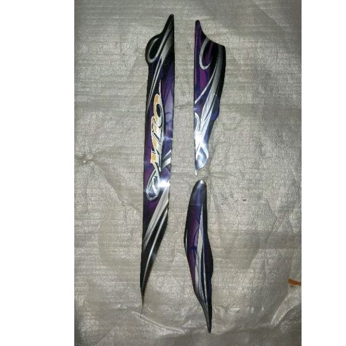 Striping stiker body kanan Mio sporty tahun 2010 warna ungu hitam original