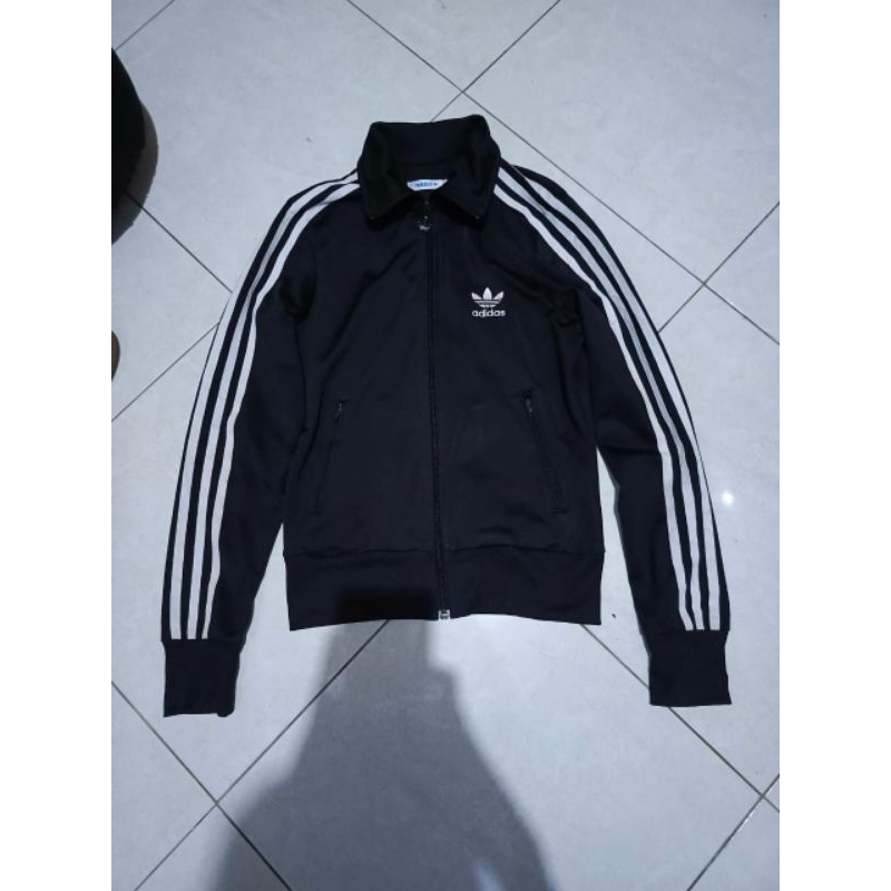 TC Adidas big logo