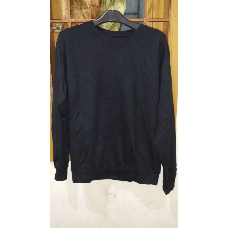 CREWNECK HITAM POLOS