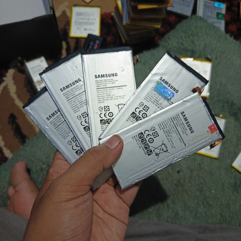 Baterai cabutan second samsung galaxy A8 2015