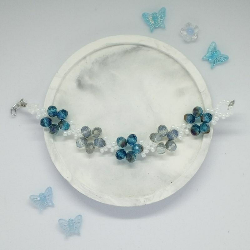 Gelang Manik Bunga Kristal Biru Misty Blue Blossom Bracelet