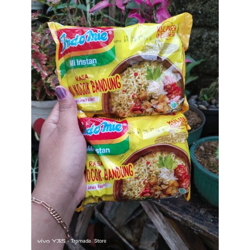 

Mie Indomie Kocok Bandung ( isi 5 )