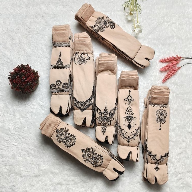 Model Baru 12 Pasang Promo Kaos Kaki Jempol Telapak Hitam Motif Batik  Kaos Kaki Jempol Motif Batik 