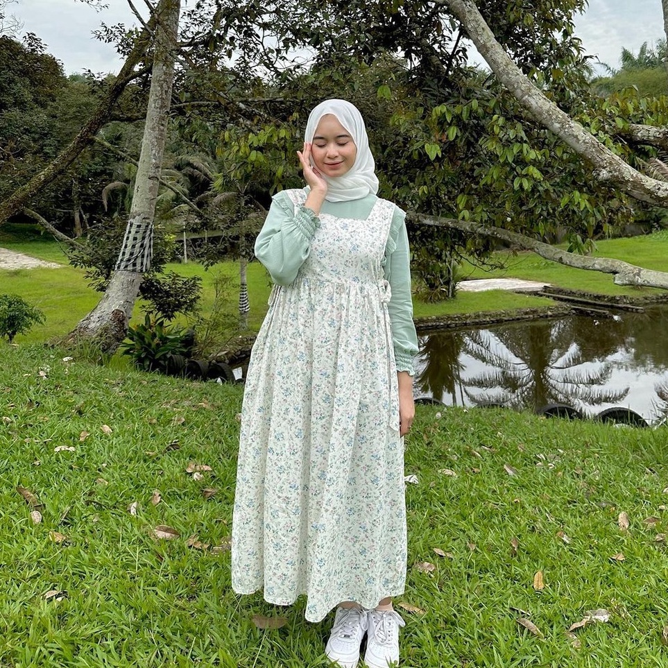 Restock HIMARI MIDI DRESS  DRESS MIDI KOREA  OVERALL KOREAN STYLE  SLOOPY MOTIF BUNGA