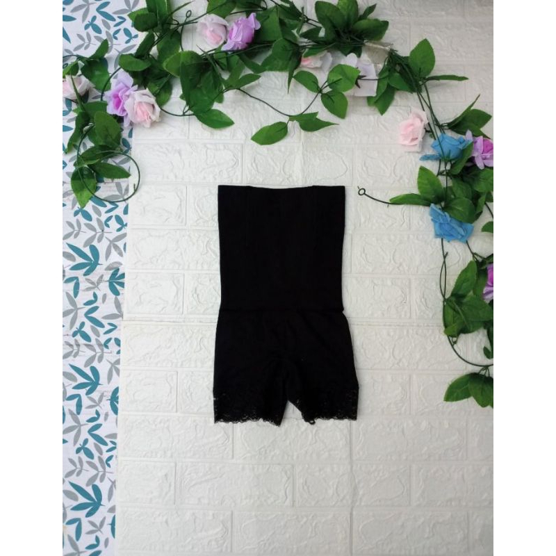 celana korset hitam renda