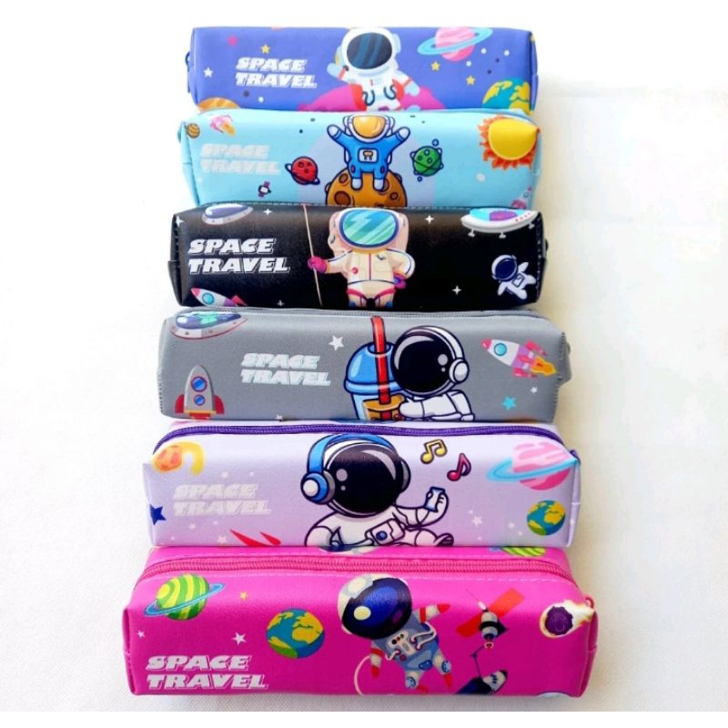 

Dompet Tempat Pensil Zipper Karakter Astronot