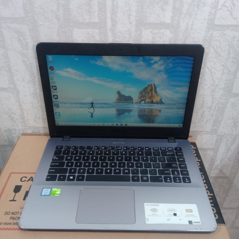 Laptop Asus VivoBook X441URR Cor i5-8250U Gen 8 Ram 8GB/HDD 1TB Dualvga Nvdia Geforce 930M 2Gb windo
