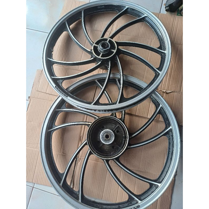 velg depan belakang CEFIRO ring 17 to yamaha original