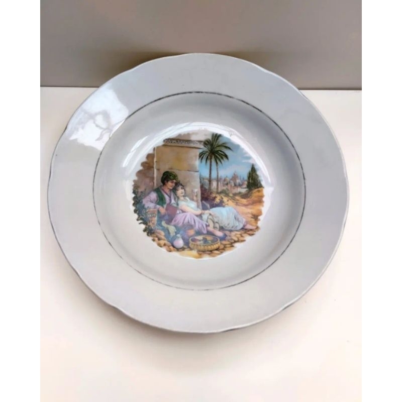 Vintage 1001 Arabian Nights Porcelain Plate