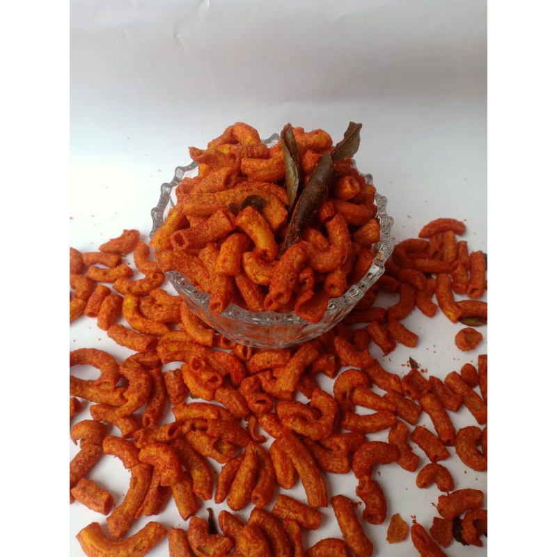 

Makaroni pedas daun jeruk