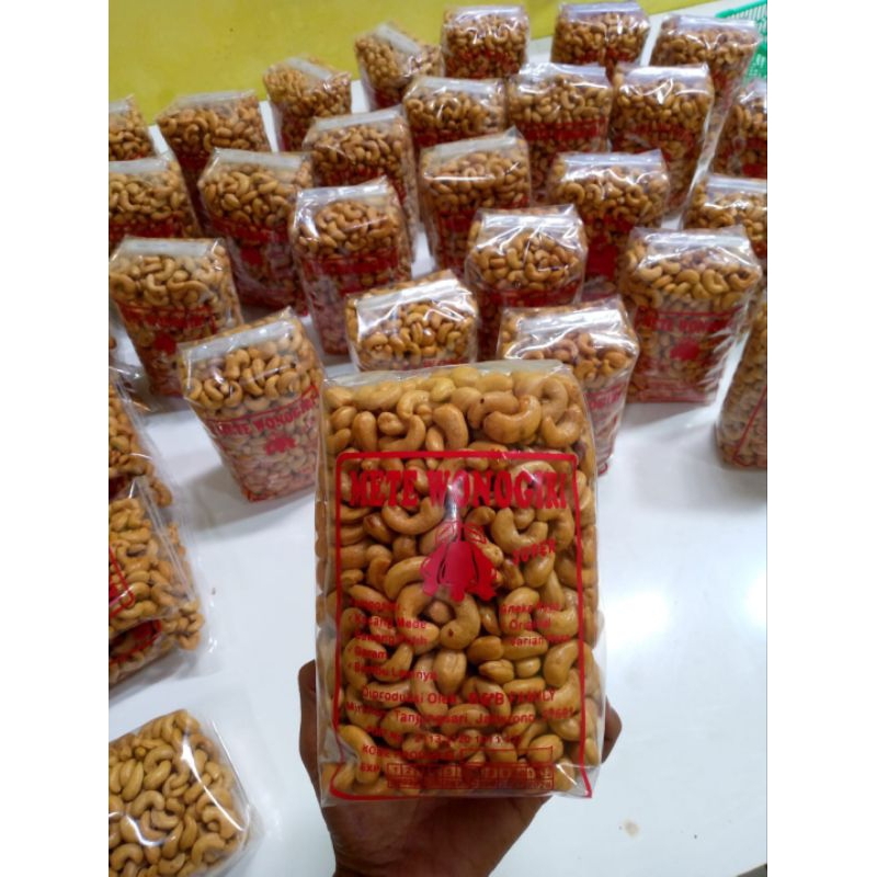 

Kacang Mede Wonogiri Kualitas Super (Goreng dan Oven) 1kg