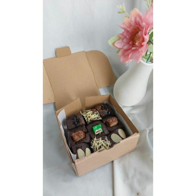 

fudgy brownies sekat Milo size 10 x 10