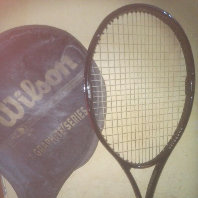 (sudah sold) RAKET TENIS WILSON GRAPHITE SERIES ( SPS Super light Power System ), range 55-65 lbs , 