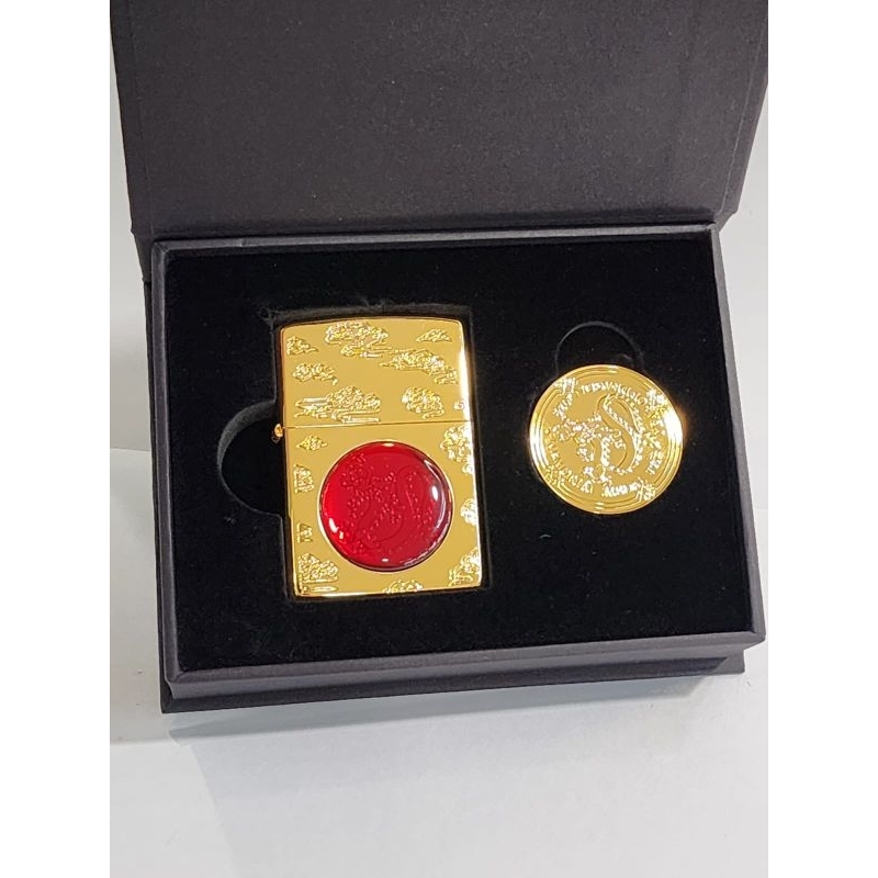 Original Zippo Year Of The Dragon w/ Gold Plated Coin Limited Japan