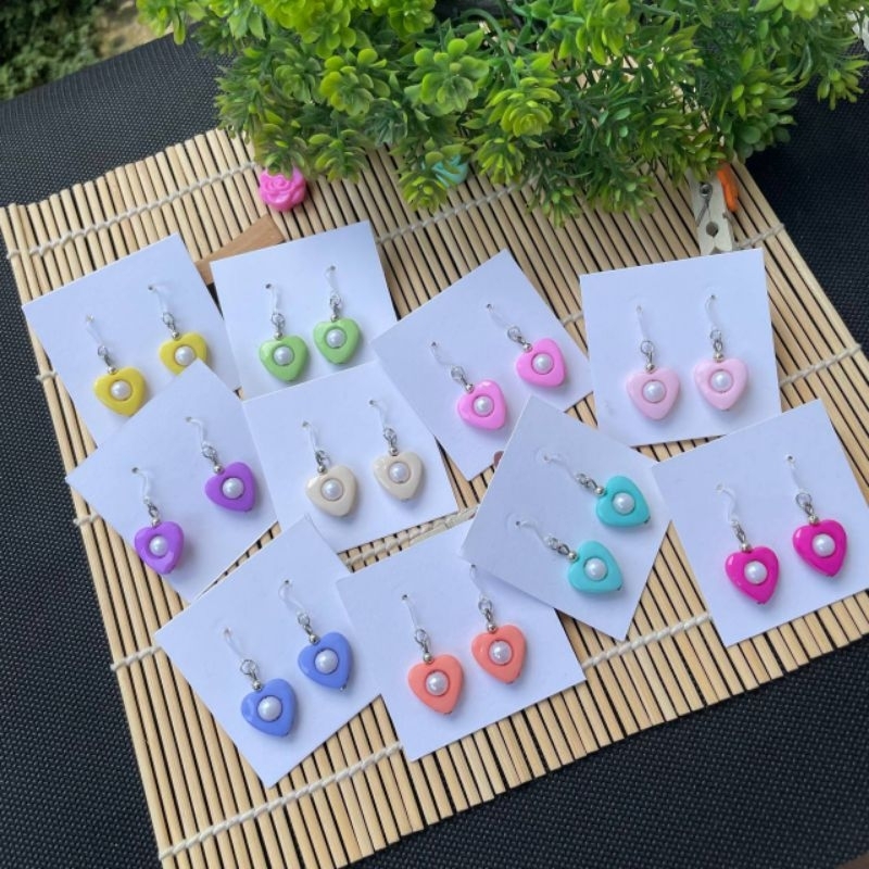HANDMADE ANTING ANAK KAITAN PLASTIK LOVE MUTIARA