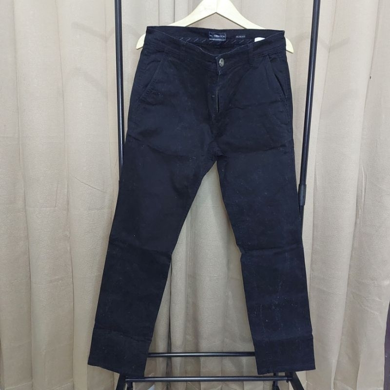 (preloved) Celana panjang pria S135 hitam semi-jeans