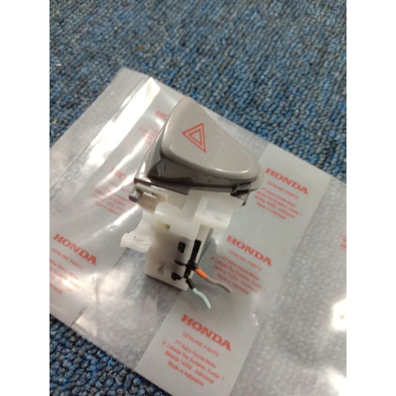 TOMBOL HAZAT HOLDER KANAN HONDA PCX 150 PCX 160