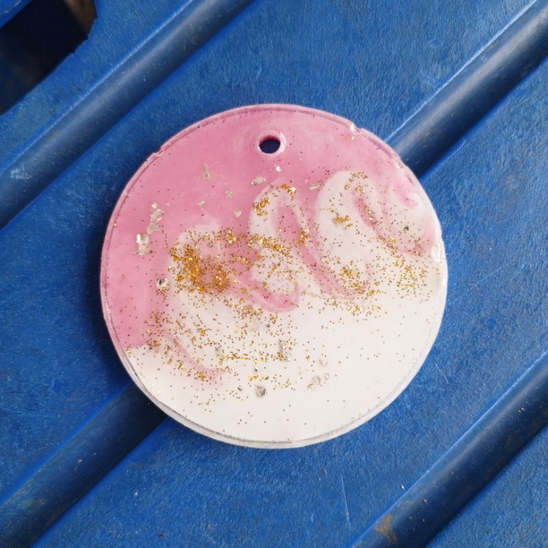 ganci resin nama warna/ gantungan kunci resin nama/gantungan kunci resin/resin nama