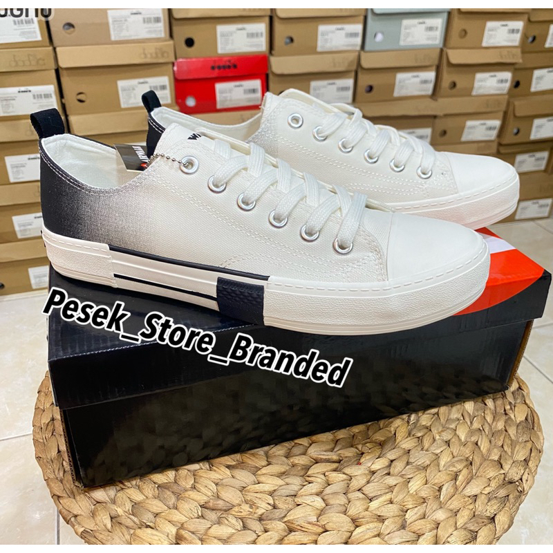 Sepatu airwalk Tama warna putih size 43 saja original sale