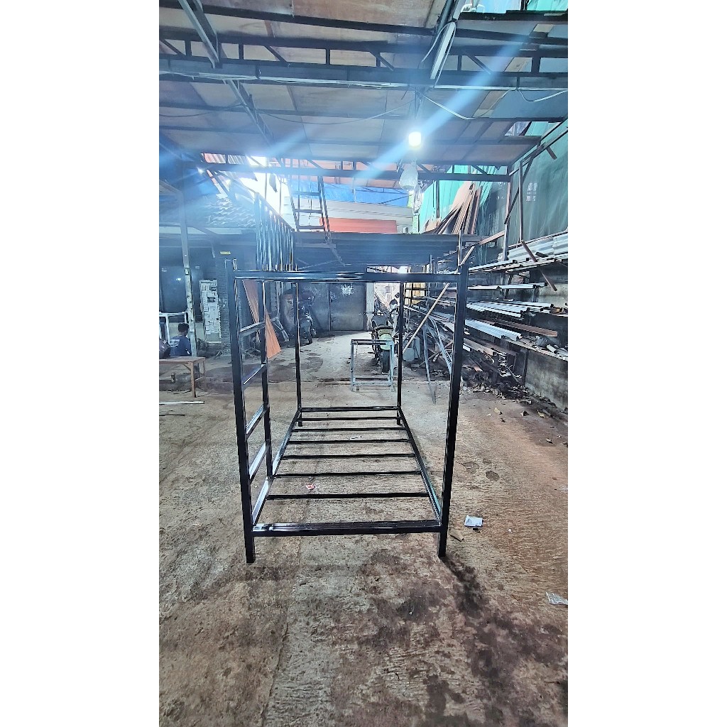 Ranjang Besi Tingkat Minimalis Modern Atas Bawah Hemat Ruang Custom