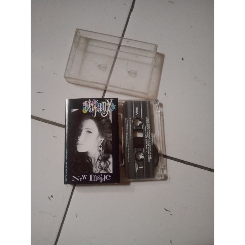 Kaset Tiffany new inside